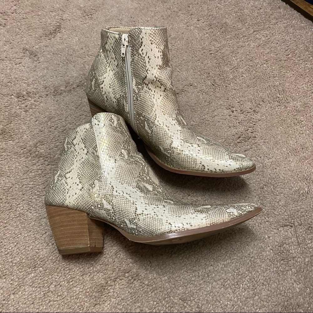 Coconuts by Matisse snakeprint booties